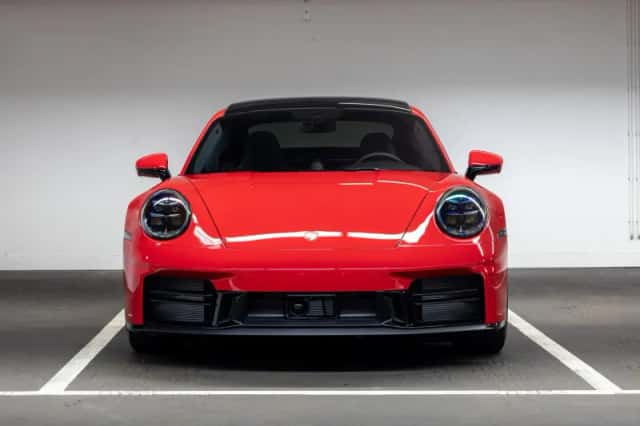 Porsche 911 (2026) thumbnail 4