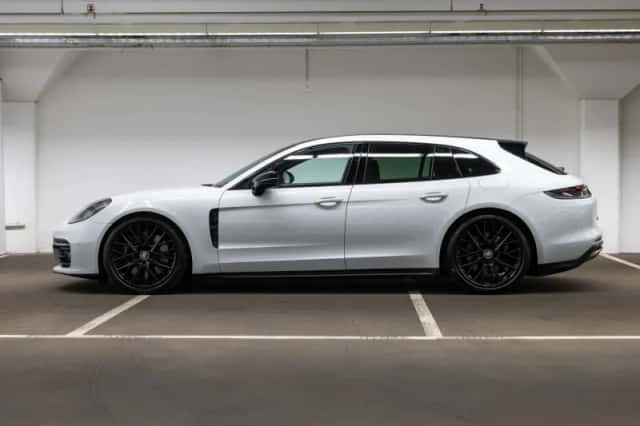 Porsche Panamera (2023) thumbnail 2