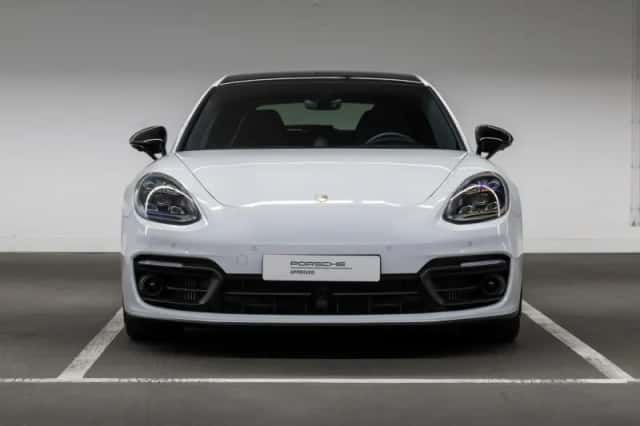 Porsche Panamera (2023) thumbnail 4