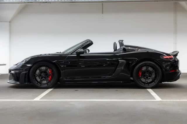 Porsche 718 (2024) thumbnail 2