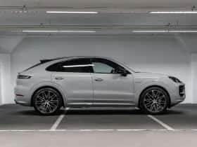 Porsche Cayenne (2026) thumbnail 6