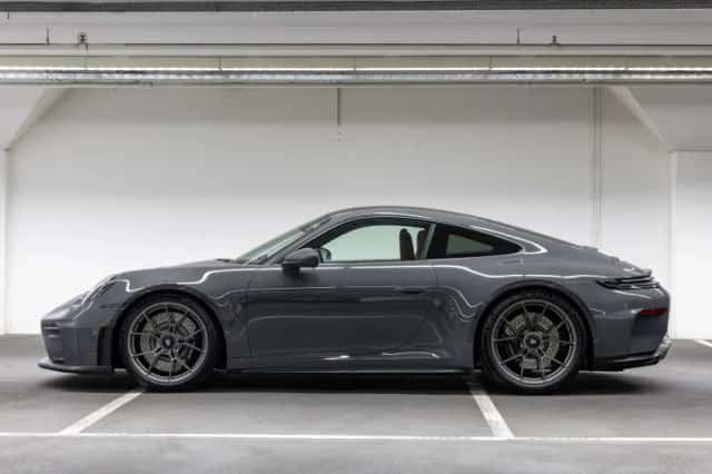 Porsche 911 (2026) thumbnail 2
