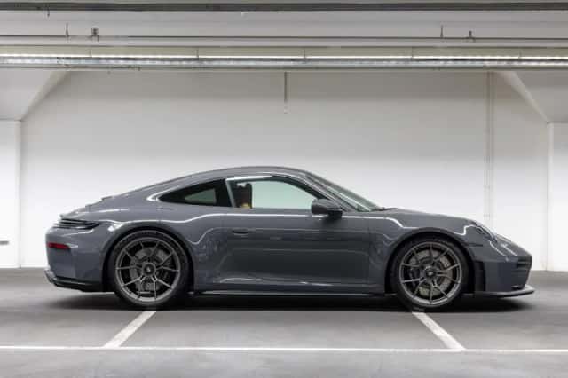Porsche 911 (2026) thumbnail 6