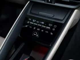 Porsche Macan (2026) thumbnail 52