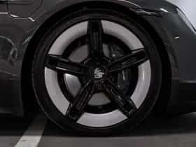 Porsche Taycan (2024) thumbnail 12