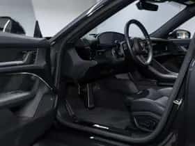 Porsche Taycan (2024) thumbnail 16