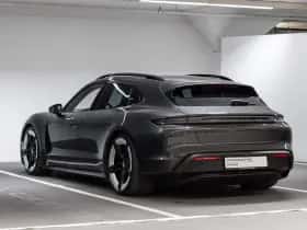 Porsche Taycan (2024) thumbnail 3