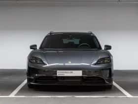 Porsche Taycan (2024) thumbnail 4