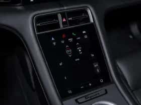 Porsche Taycan (2024) thumbnail 34
