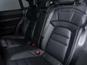 Porsche Taycan (2024) thumbnail 39