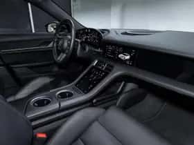 Porsche Taycan (2024) thumbnail 46