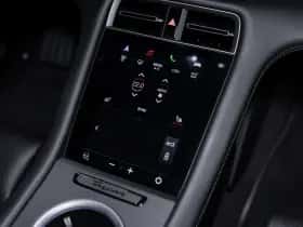 Porsche Taycan (2024) thumbnail 50