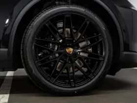Porsche Macan (2026) thumbnail 11