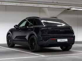 Porsche Macan (2026) thumbnail 3