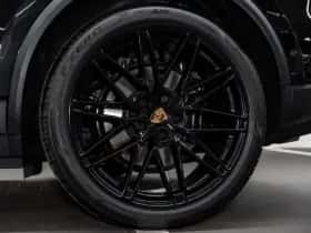 Porsche Macan (2026) thumbnail 8