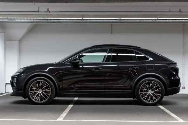Porsche Macan (2026) thumbnail 2