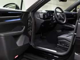 Porsche Macan (2026) thumbnail 18
