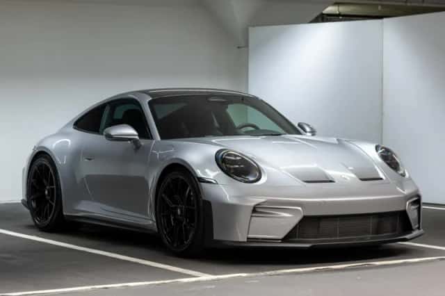 Porsche 911 (2026) thumbnail 5