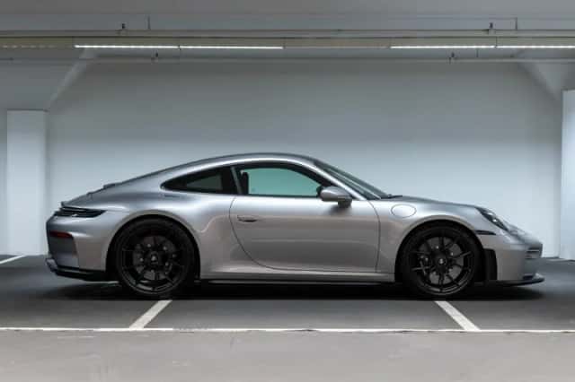 Porsche 911 (2026) thumbnail 6
