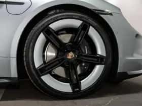 Porsche Taycan (2026) thumbnail 11