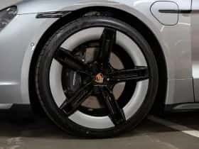 Porsche Taycan (2026) thumbnail 12