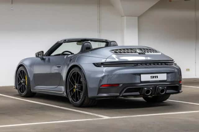 Porsche 911 (2026) thumbnail 3