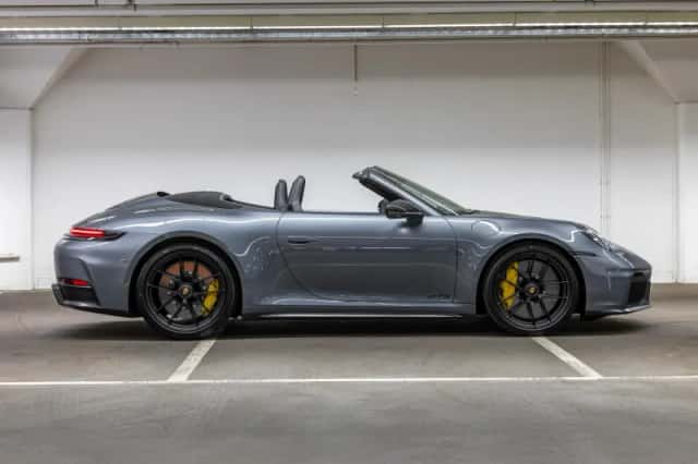 Porsche 911 (2026) thumbnail 6