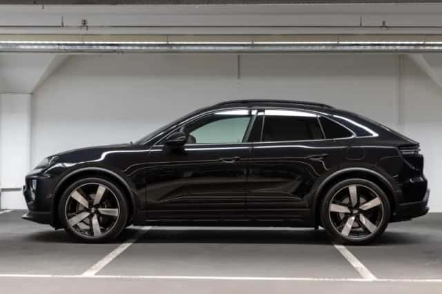 Porsche Macan (2026) thumbnail 2