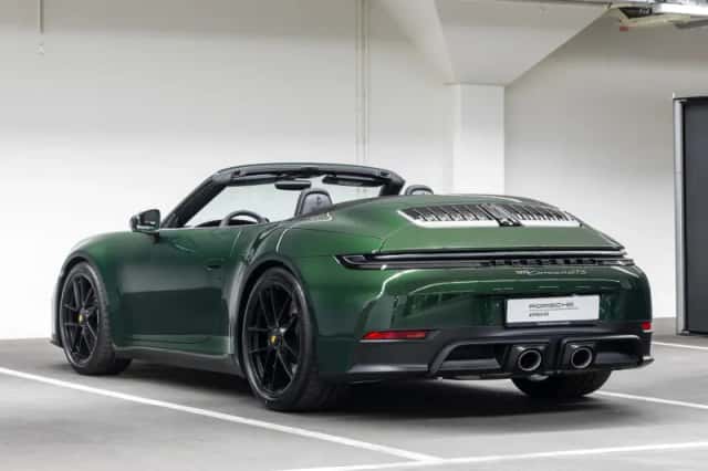 Porsche 911 (2026) thumbnail 3