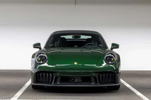Porsche 911 (2026) thumbnail 4
