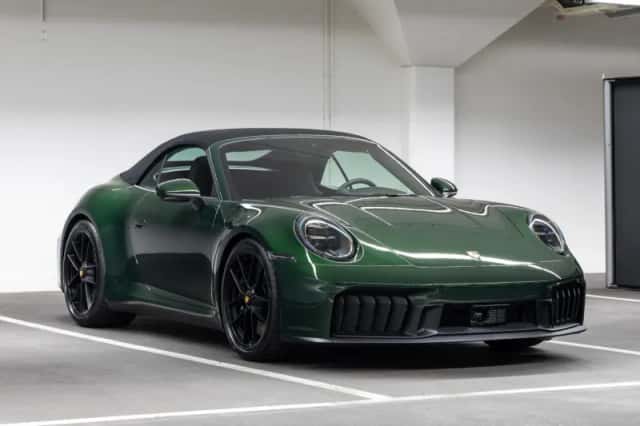 Porsche 911 (2026) thumbnail 5