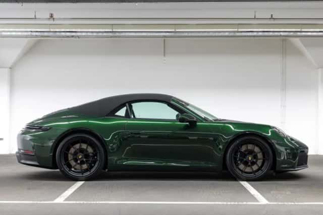 Porsche 911 (2026) thumbnail 6