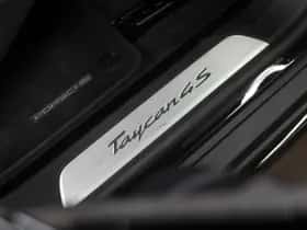 Porsche Taycan (2024) thumbnail 56