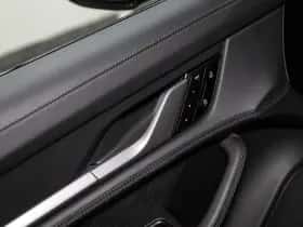 Porsche Taycan (2024) thumbnail 58