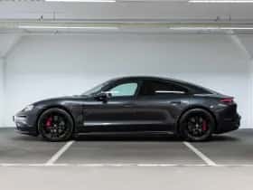Porsche Taycan (2024) thumbnail 2