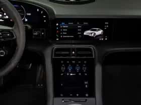 Porsche Taycan (2024) thumbnail 24