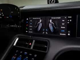 Porsche Taycan (2024) thumbnail 33