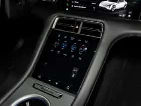 Porsche Taycan (2024) thumbnail 34
