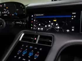 Porsche Taycan (2024) thumbnail 35
