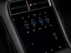 Porsche Taycan (2024) thumbnail 40