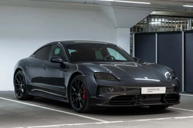 Porsche Taycan (2024) thumbnail 5