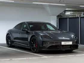 Porsche Taycan (2024) thumbnail 5
