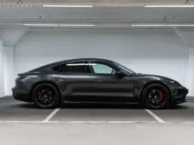 Porsche Taycan (2024) thumbnail 6