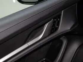 Porsche Taycan (2024) thumbnail 54