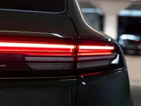 Porsche Macan (2024) thumbnail 11
