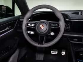 Porsche Macan (2024) thumbnail 20