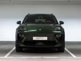 Porsche Macan (2024) thumbnail 4