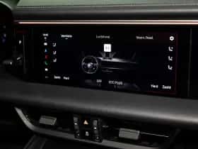 Porsche Macan (2024) thumbnail 34