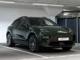 Porsche Macan (2024) thumbnail 5