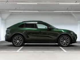 Porsche Macan (2024) thumbnail 6